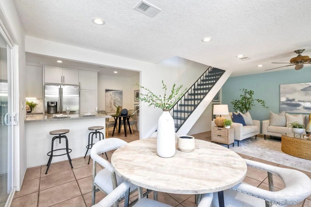 135 Countrywood Ln, Encinitas, CA 92024