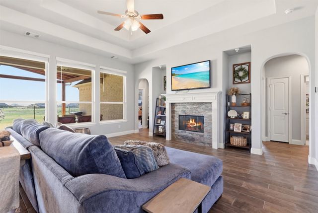 130 Evening Fire Drive, Waxahachie, TX 75167