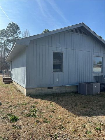 1370 Singletree Lane, Raeford, NC 28376