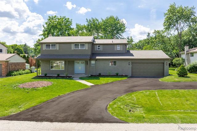 6780 Lee Crest Drive, West Bloomfield, MI 48322