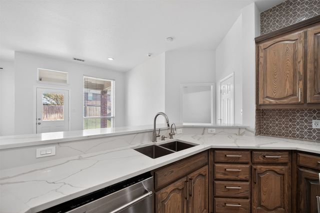 3107 S Camino Lagos, Grand Prairie, TX 75054