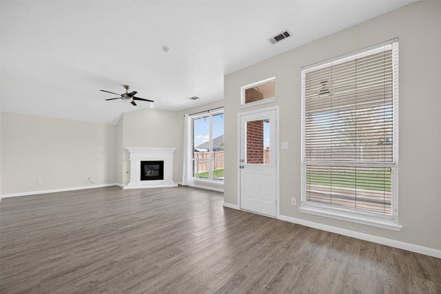 3107 S Camino Lagos, Grand Prairie, TX 75054