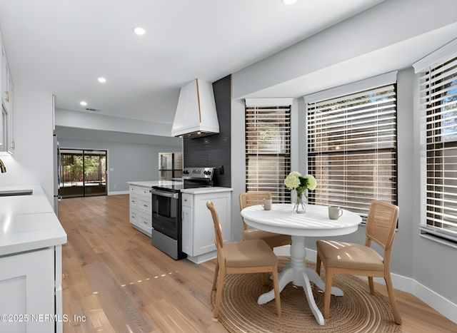 337 TARRASA Drive, Jacksonville, FL 32225