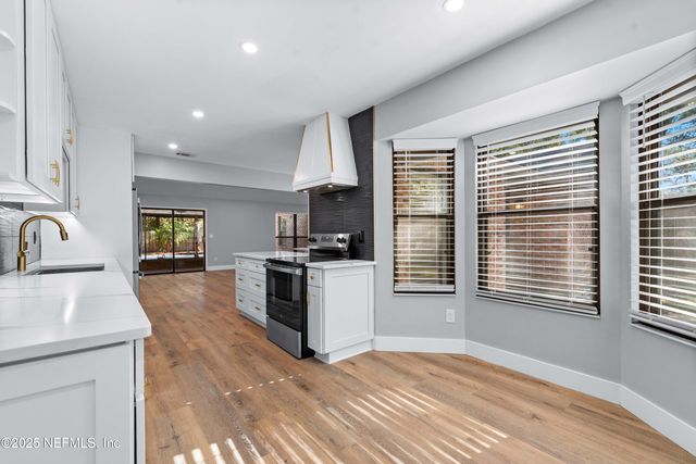 337 TARRASA Drive, Jacksonville, FL 32225