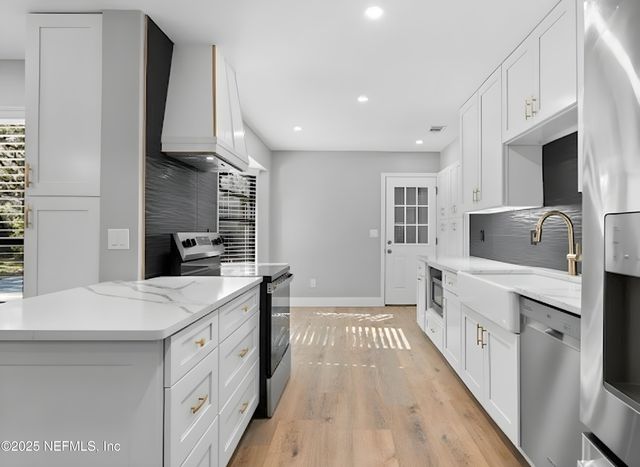 337 TARRASA Drive, Jacksonville, FL 32225