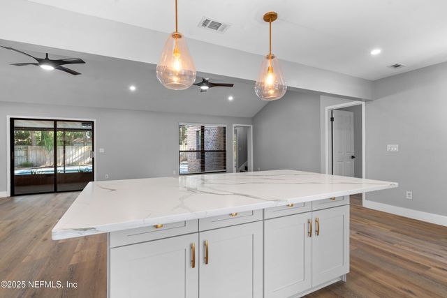 337 TARRASA Drive, Jacksonville, FL 32225