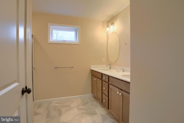 144 CRICKET LN, Camp Hill, PA 17011