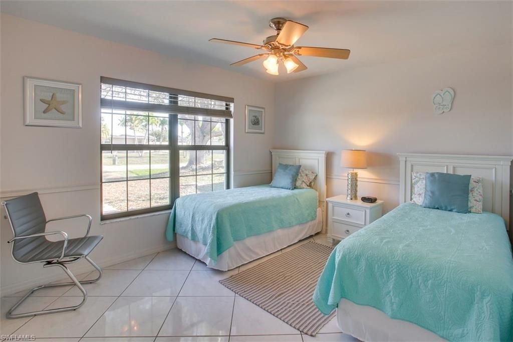 Image 5 of property listing at 162 SE 22nd ST, Cape Coral, FL 33990