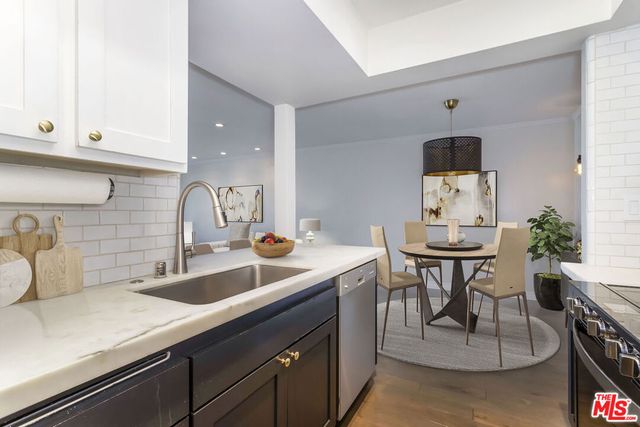 906 N Doheny Drive 311, West Hollywood, CA 90069