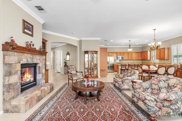 5719 Primrose Vista Court, Bakersfield, CA 93306