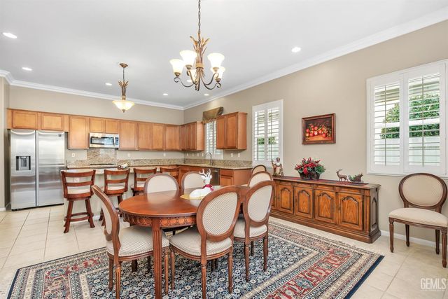 5719 Primrose Vista Court, Bakersfield, CA 93306