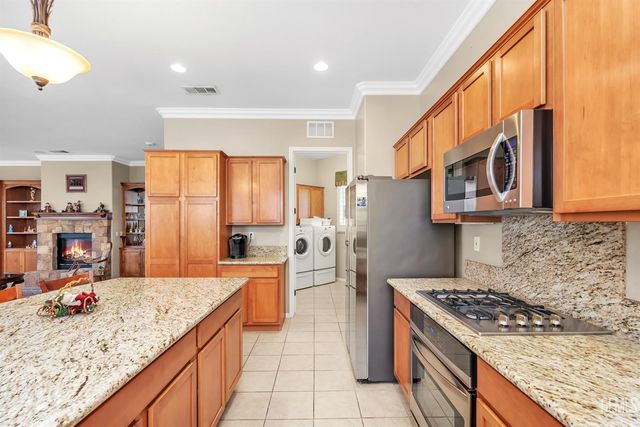 5719 Primrose Vista Court, Bakersfield, CA 93306