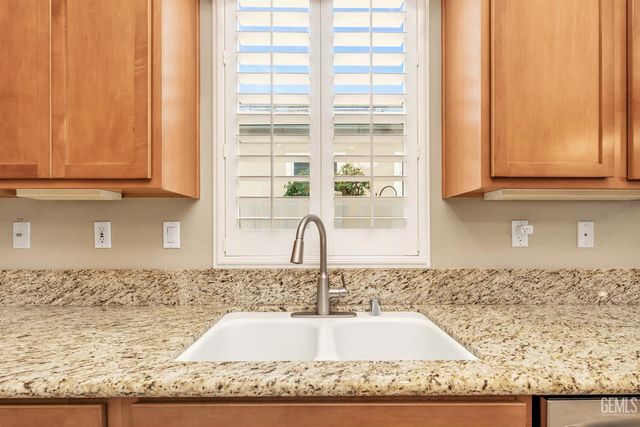 5719 Primrose Vista Court, Bakersfield, CA 93306