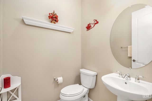 5719 Primrose Vista Court, Bakersfield, CA 93306