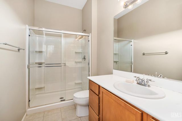 5719 Primrose Vista Court, Bakersfield, CA 93306