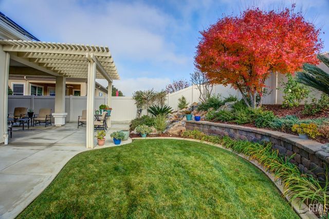 5719 Primrose Vista Court, Bakersfield, CA 93306