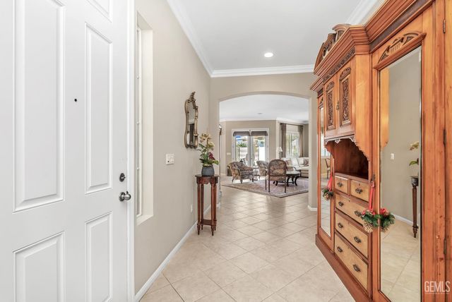 5719 Primrose Vista Court, Bakersfield, CA 93306