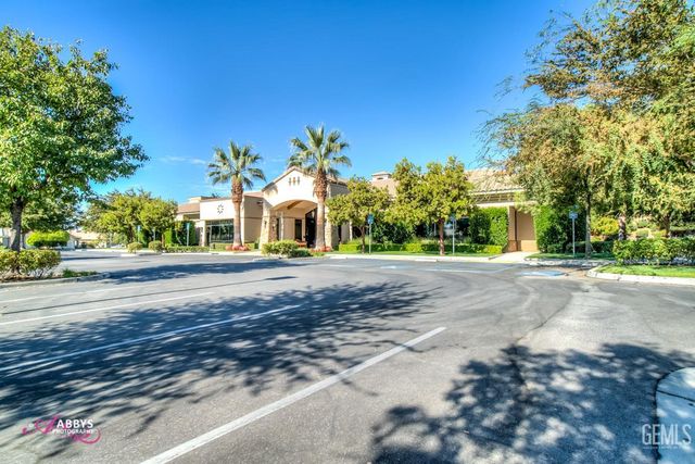 5719 Primrose Vista Court, Bakersfield, CA 93306