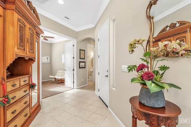 5719 Primrose Vista Court, Bakersfield, CA 93306