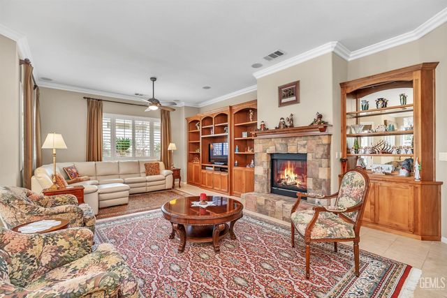 5719 Primrose Vista Court, Bakersfield, CA 93306