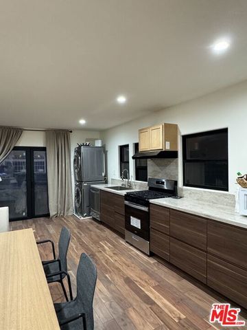 731 N Laurel Avenue 2, Los Angeles, CA 90046