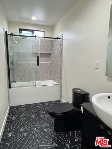 731 N Laurel Avenue 2, Los Angeles, CA 90046