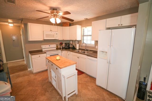 580 Limestone Street, Mount Vernon, GA 30445