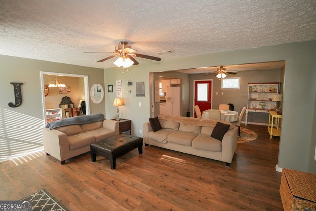 580 Limestone Street, Mount Vernon, GA 30445