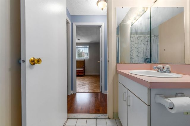 64 Main St 41B, Stoneham, MA 02180