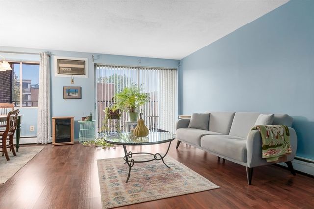 64 Main St 41B, Stoneham, MA 02180