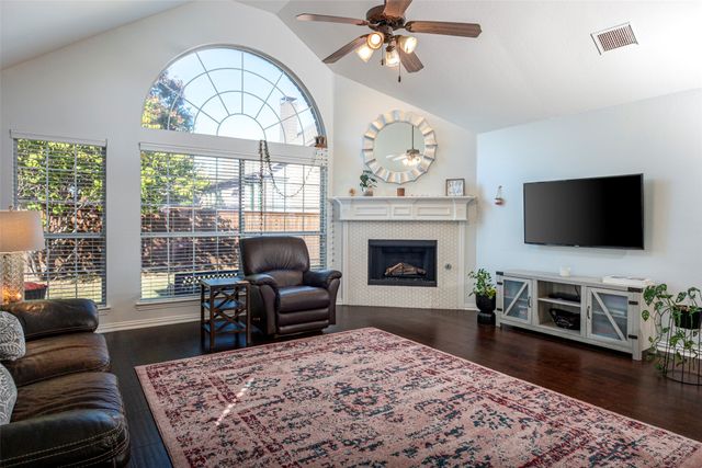 2409 Chesterwood Drive, Little Elm, TX 75068