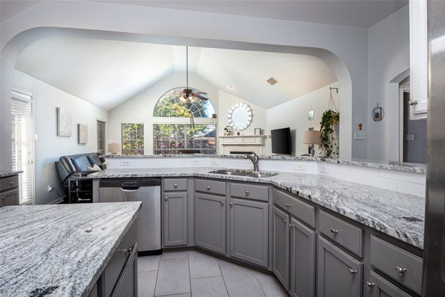 2409 Chesterwood Drive, Little Elm, TX 75068