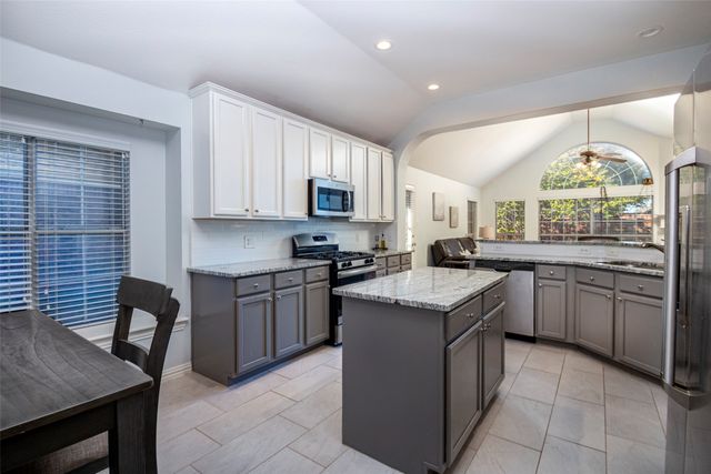 2409 Chesterwood Drive, Little Elm, TX 75068