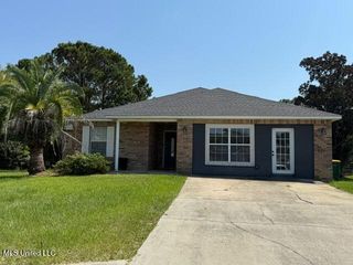 10574 Shore Cove, Biloxi, MS 39532