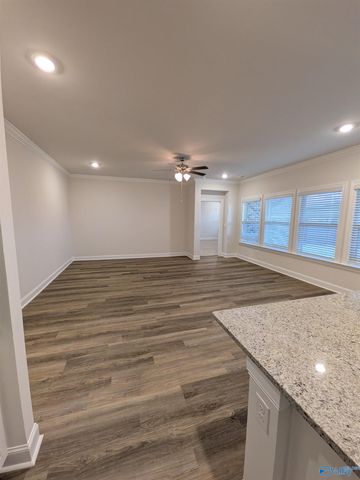 336 Jackson Point Circle NE, Huntsville, AL 35811