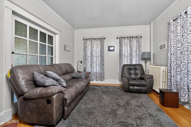 484 Kenwood Avenue, Bethlehem, NY 12054