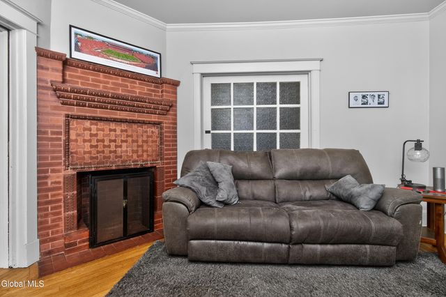 484 Kenwood Avenue, Bethlehem, NY 12054