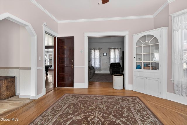 484 Kenwood Avenue, Bethlehem, NY 12054