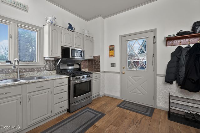 484 Kenwood Avenue, Bethlehem, NY 12054