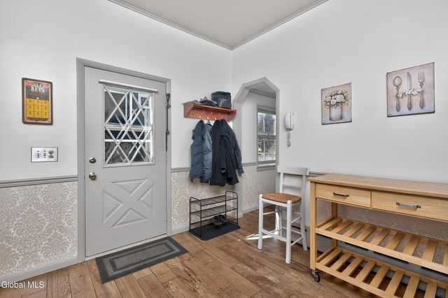 484 Kenwood Avenue, Bethlehem, NY 12054