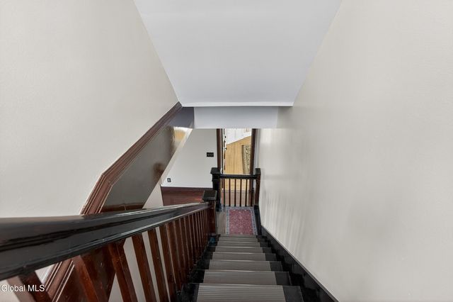 484 Kenwood Avenue, Bethlehem, NY 12054