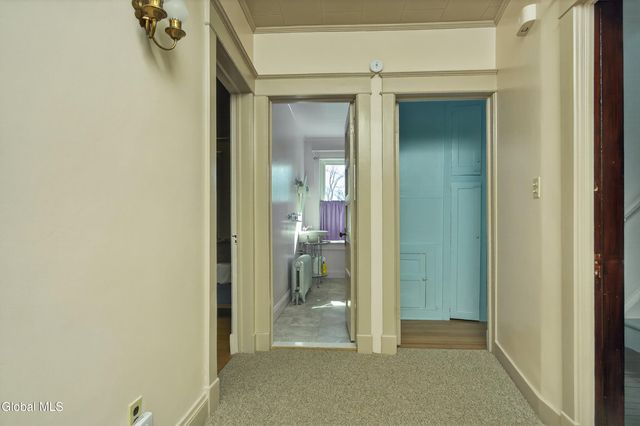 484 Kenwood Avenue, Bethlehem, NY 12054