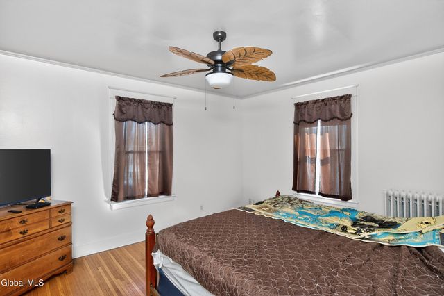 484 Kenwood Avenue, Bethlehem, NY 12054