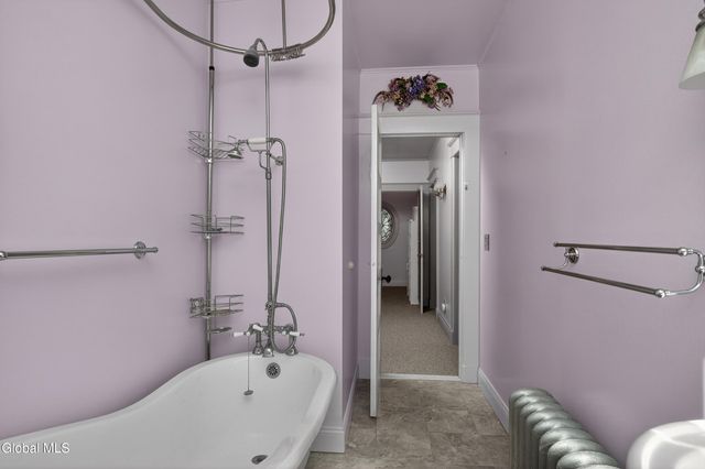 484 Kenwood Avenue, Bethlehem, NY 12054