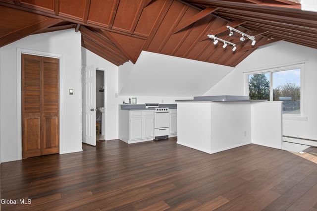 484 Kenwood Avenue, Bethlehem, NY 12054