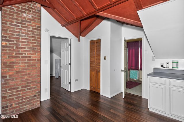 484 Kenwood Avenue, Bethlehem, NY 12054