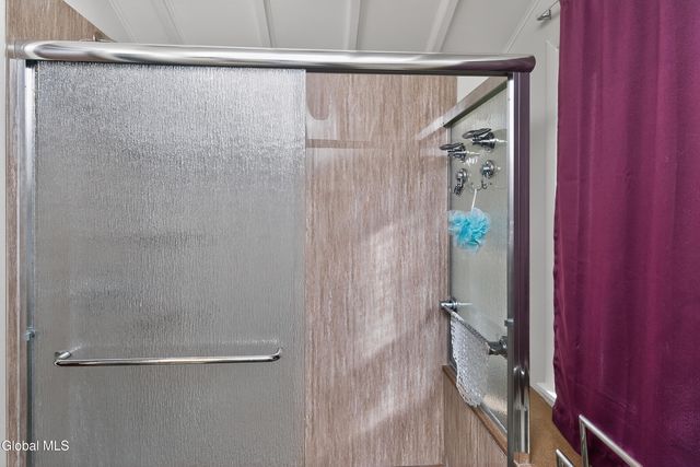 484 Kenwood Avenue, Bethlehem, NY 12054