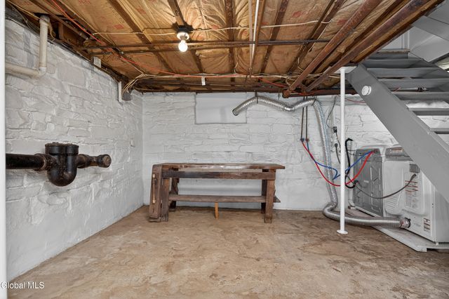 484 Kenwood Avenue, Bethlehem, NY 12054