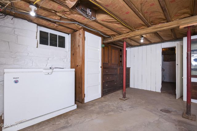 484 Kenwood Avenue, Bethlehem, NY 12054