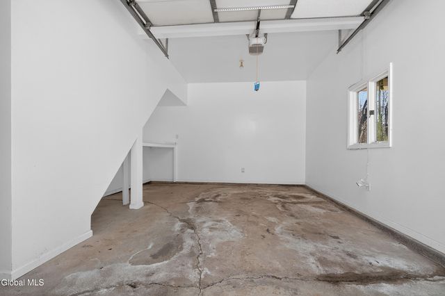 484 Kenwood Avenue, Bethlehem, NY 12054